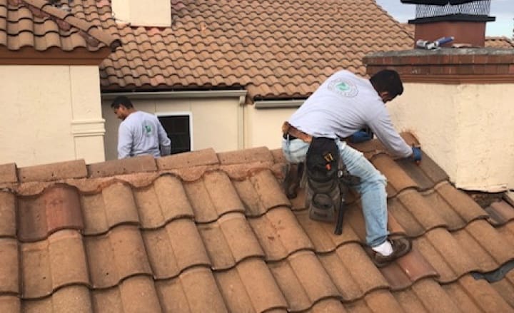 Roofers working.